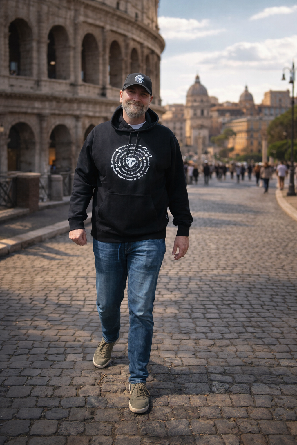 Urban Rise Hoodie - Unisex - Schwarz mit weißem Logo